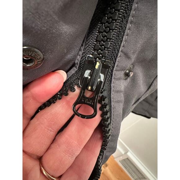 Canada Goose Blakely Parka - Picture 11 of 16